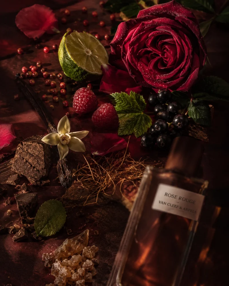 Rose Rouge Van Cleef & Arpels_result Rose Rouge Van Cleef & Arpels